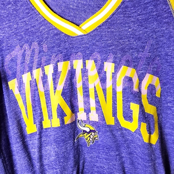 Adult T-Shirt - Minnesota Vikings - Picture 2 of 4